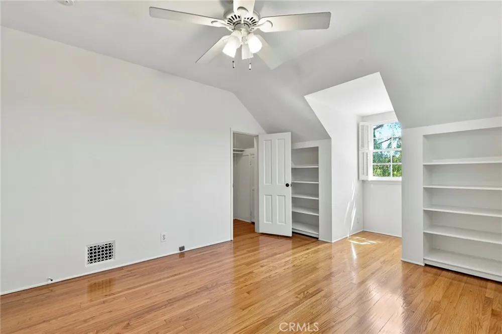1105 Graynold Glendale, CA 91202