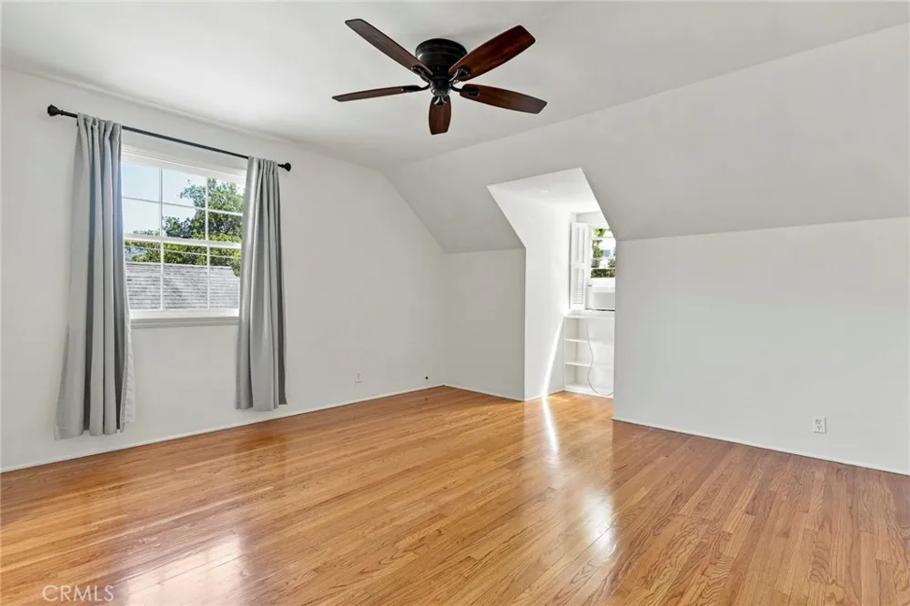 1105 Graynold Glendale, CA 91202