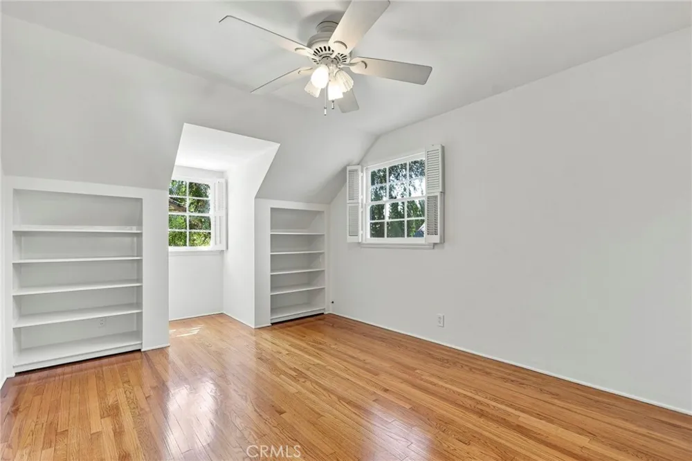 1105 Graynold Glendale, CA 91202