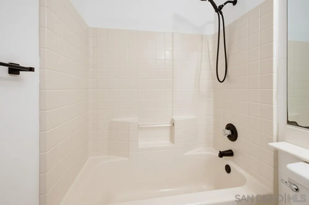 1228 La Vida Ct Chula Vista, CA 91915