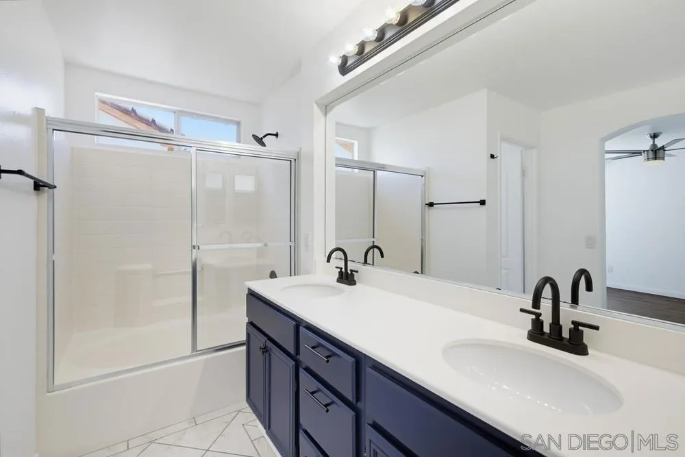 1228 La Vida Ct Chula Vista, CA 91915