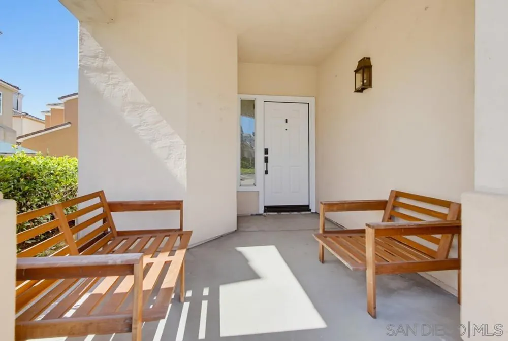 1228 La Vida Ct Chula Vista, CA 91915