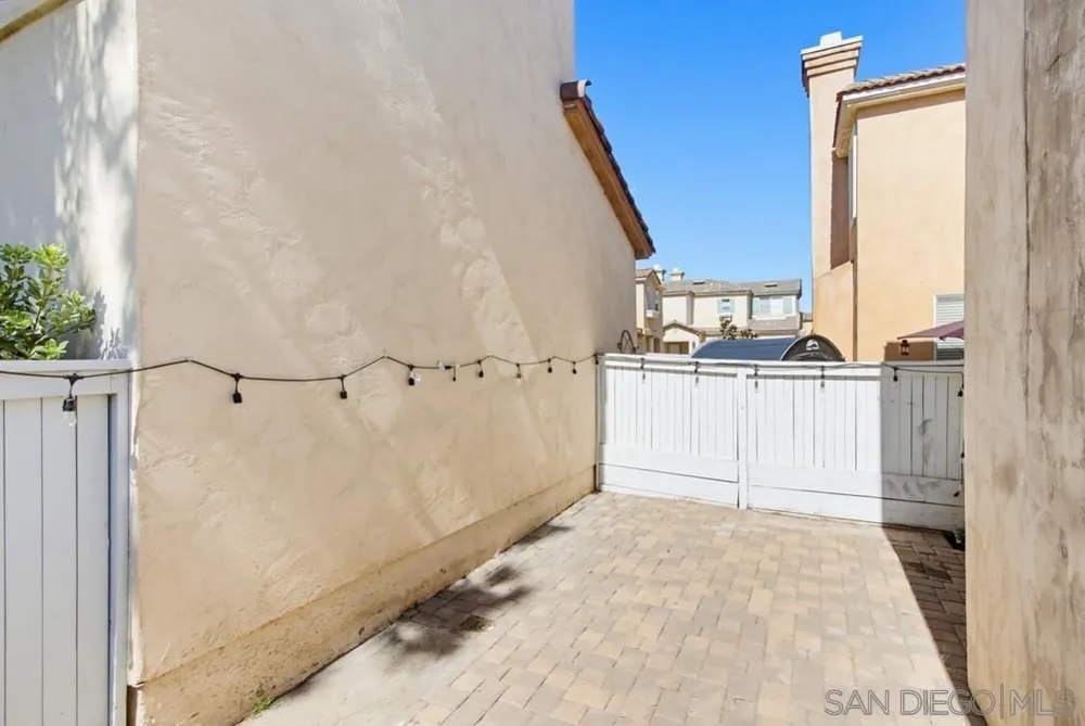 1228 La Vida Ct Chula Vista, CA 91915