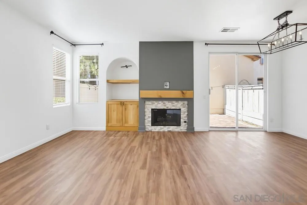 1228 La Vida Ct Chula Vista, CA 91915