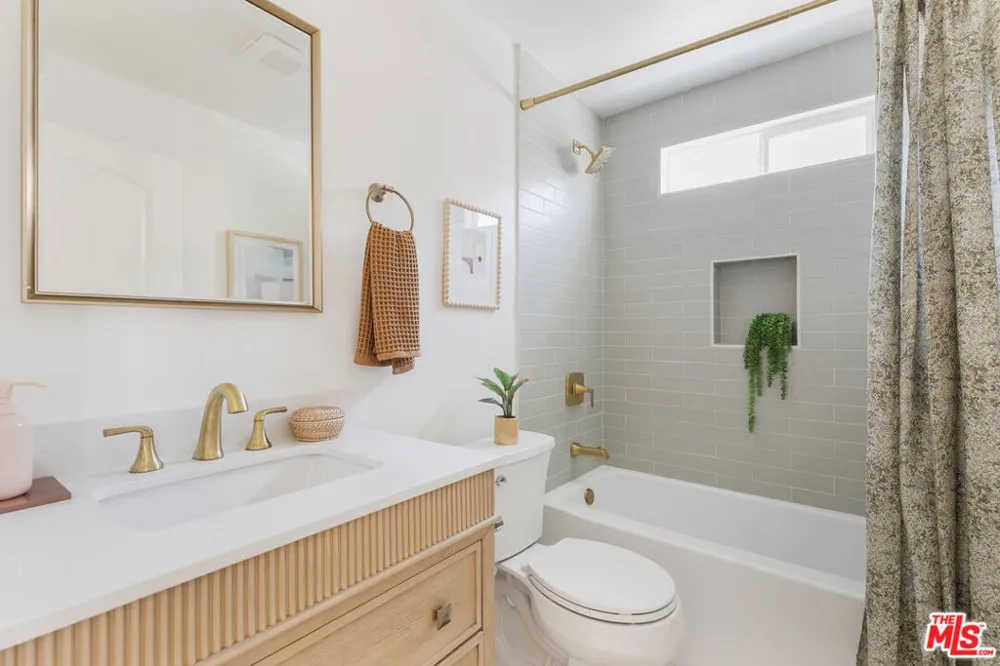2244 Fernleaf Street Los Angeles, CA 90031