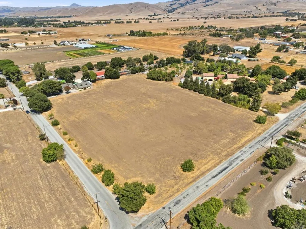 131 Magladry Hollister, CA 95023
