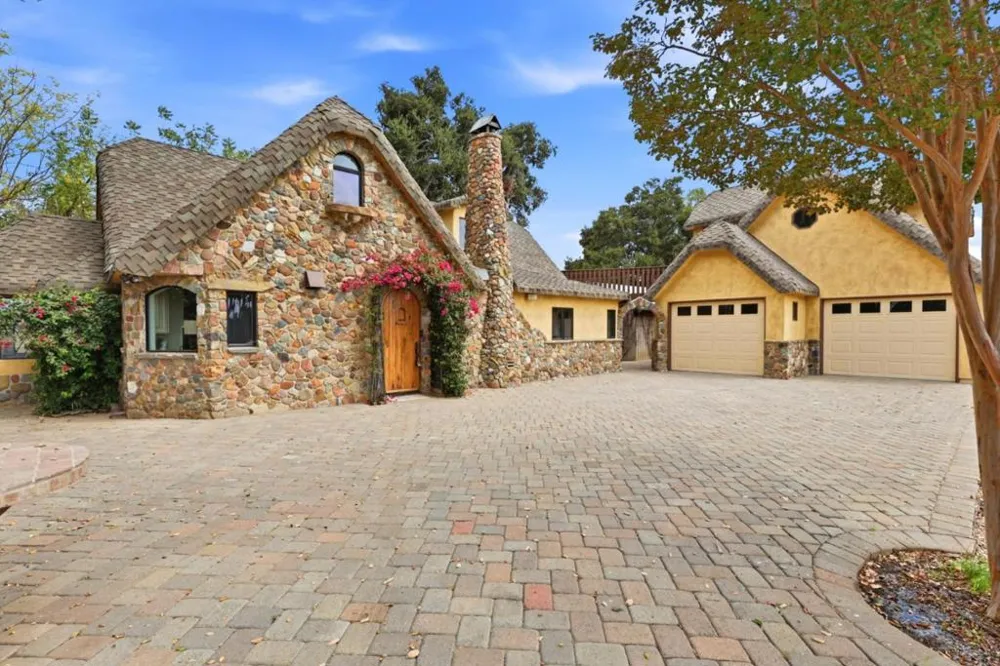 131 Magladry Hollister, CA 95023