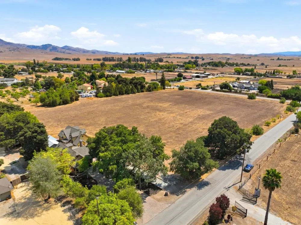 131 Magladry Hollister, CA 95023
