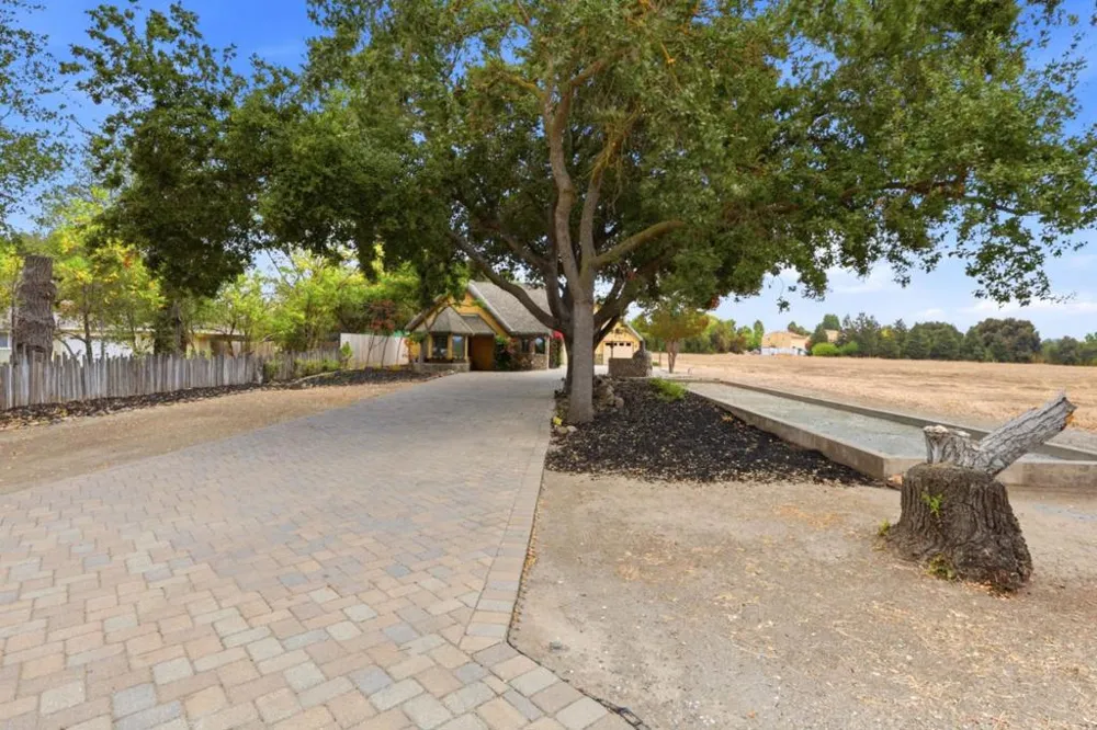 131 Magladry Hollister, CA 95023