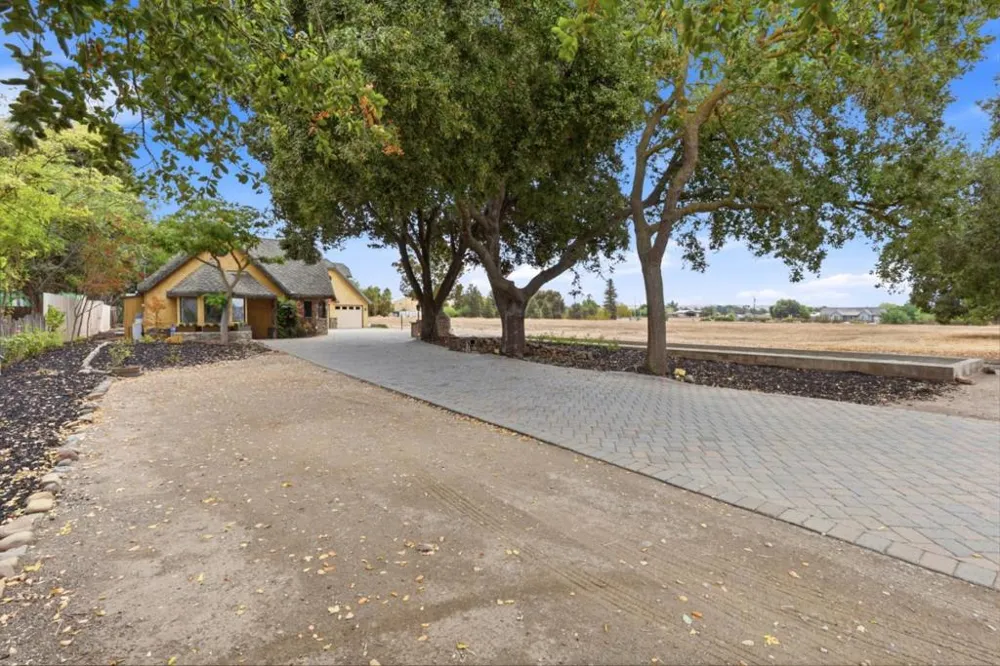 131 Magladry Hollister, CA 95023
