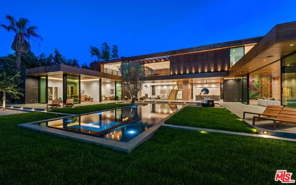 9705 Oak Pass Road Beverly Hills, CA 90210