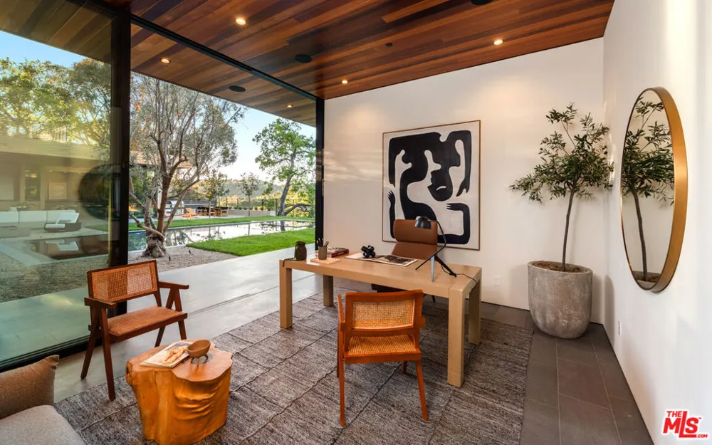 9705 Oak Pass Road Beverly Hills, CA 90210