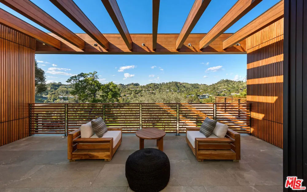 9705 Oak Pass Road Beverly Hills, CA 90210