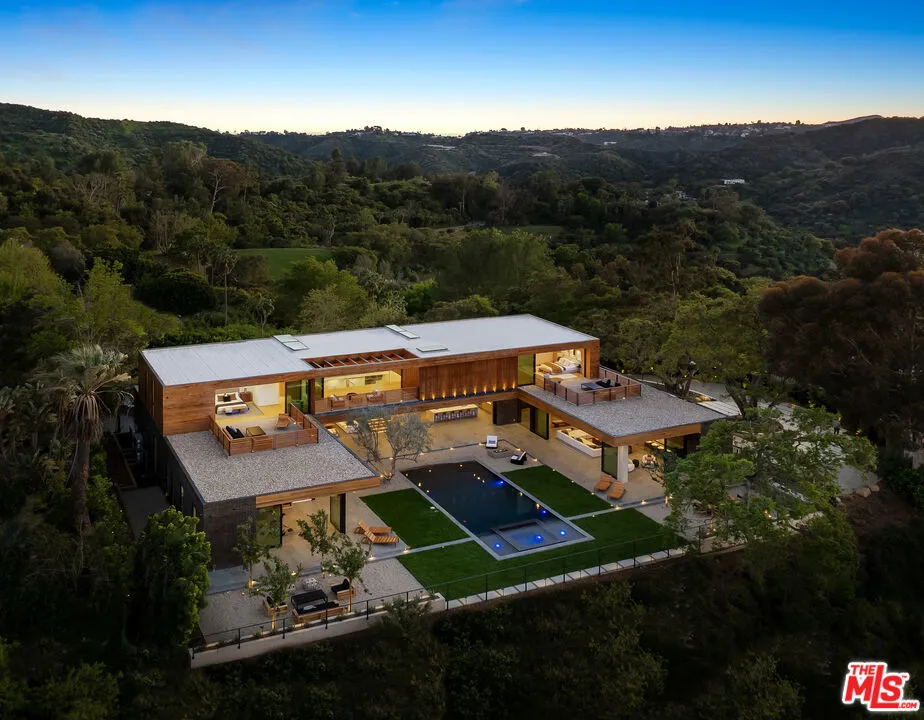 9705 Oak Pass Road Beverly Hills, CA 90210