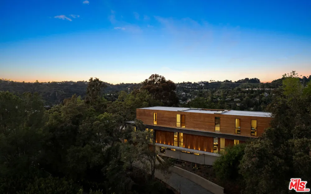 9705 Oak Pass Road Beverly Hills, CA 90210