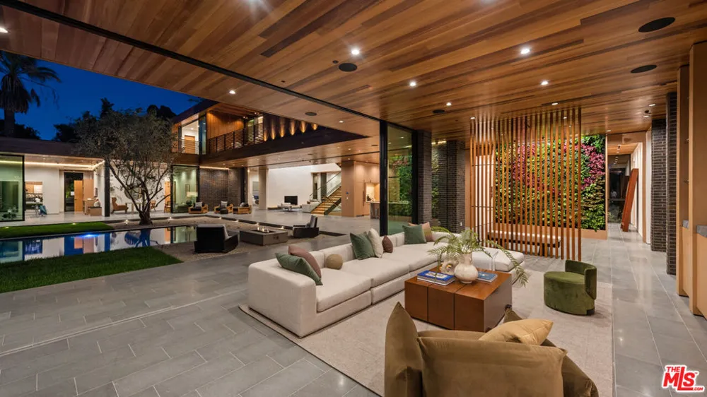 9705 Oak Pass Road Beverly Hills, CA 90210