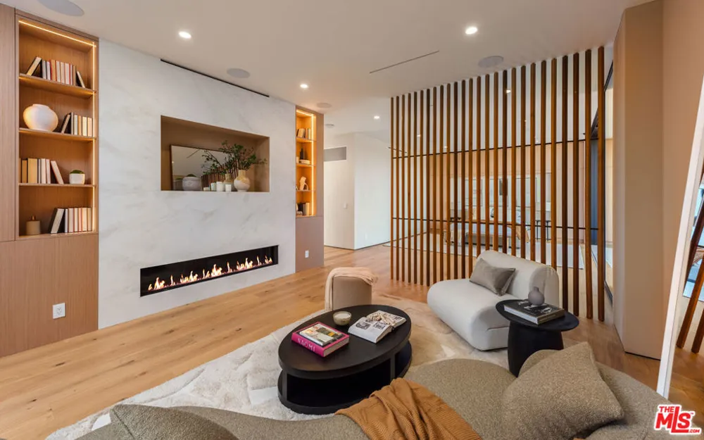 9705 Oak Pass Road Beverly Hills, CA 90210
