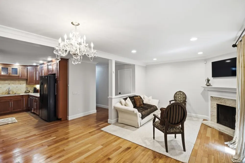 8346 Via Sonoma #D La Jolla, CA 92037