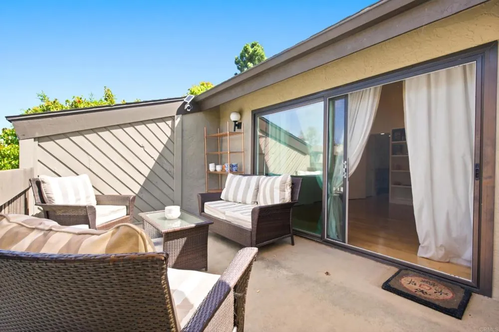 8346 Via Sonoma #D La Jolla, CA 92037