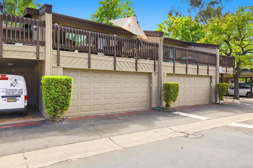 8346 Via Sonoma #D La Jolla, CA 92037