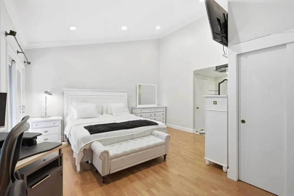 8346 Via Sonoma #D La Jolla, CA 92037