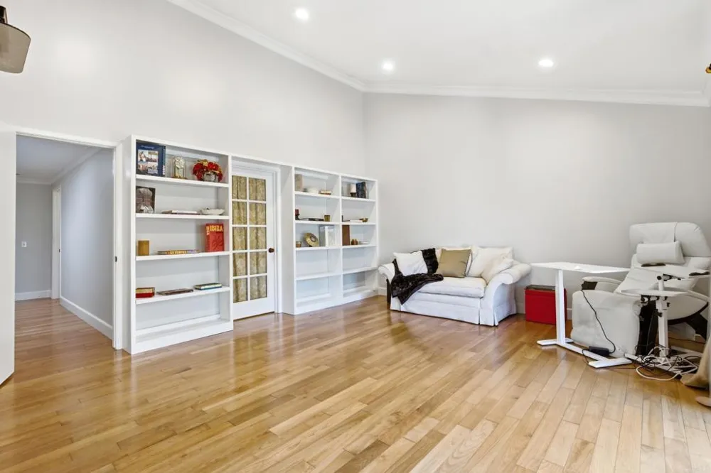 8346 Via Sonoma #D La Jolla, CA 92037