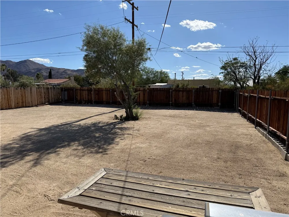 6586 El Rey 29 Palms, CA 92277