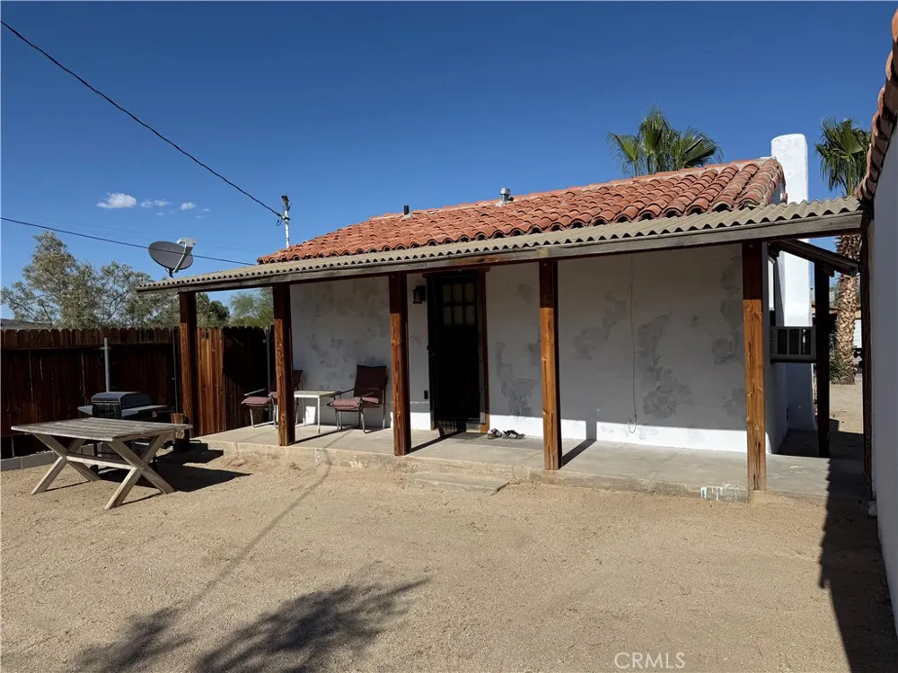 6586 El Rey 29 Palms, CA 92277