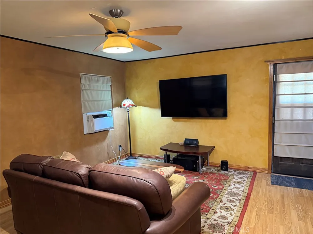 6586 El Rey 29 Palms, CA 92277