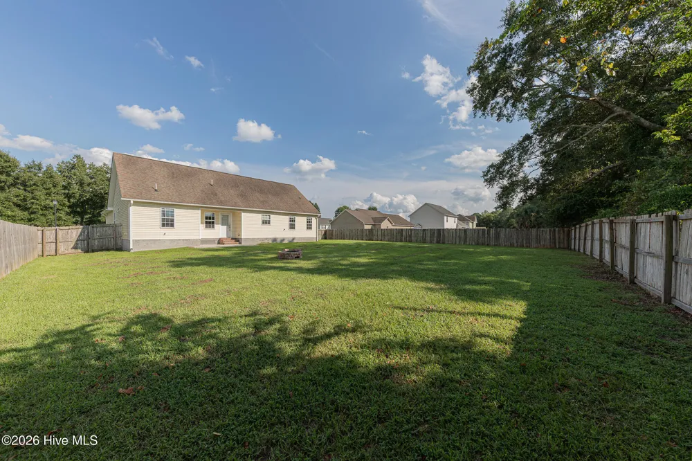 131 Louie Lane Jacksonville, NC 28540