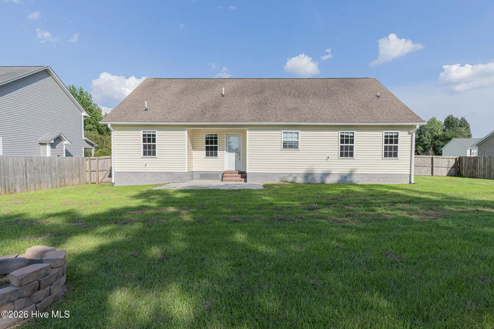 131 Louie Lane Jacksonville, NC 28540