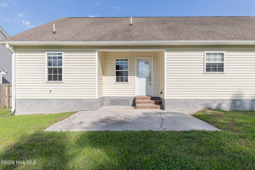 131 Louie Lane Jacksonville, NC 28540