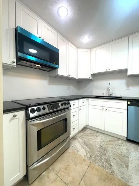 4344 NW 9TH AVENUE #11-1B Deerfield Beach, FL 33064