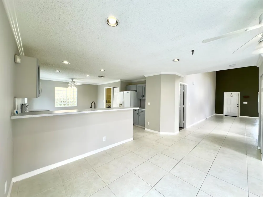 1118 Fosters Mill Drive Boynton Beach, FL 33436