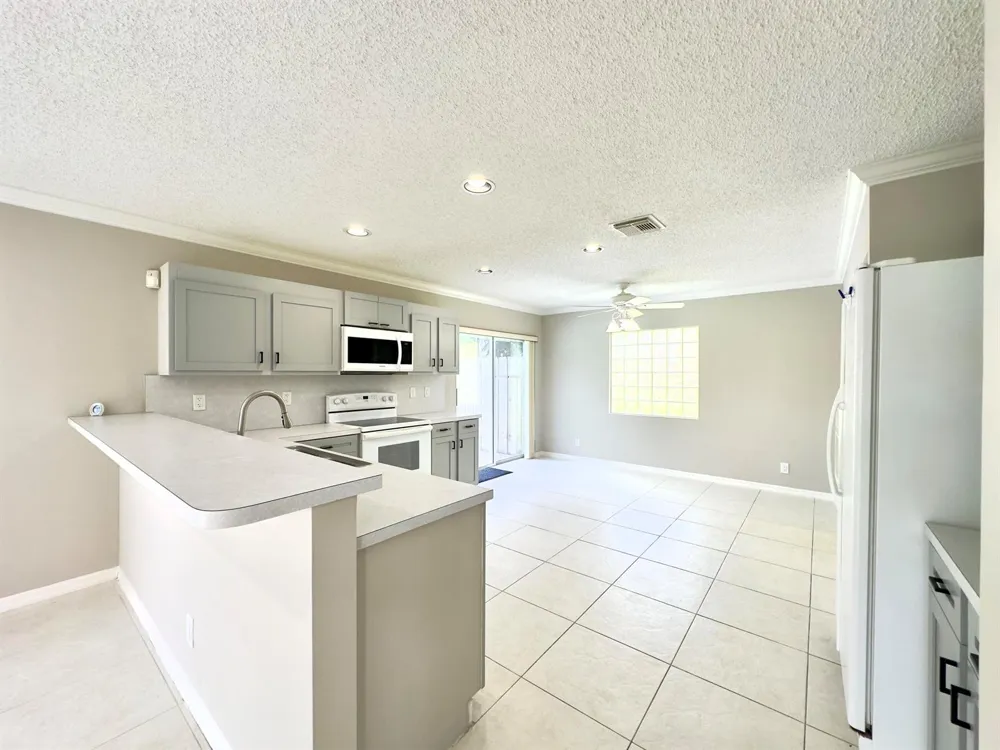 1118 Fosters Mill Drive Boynton Beach, FL 33436