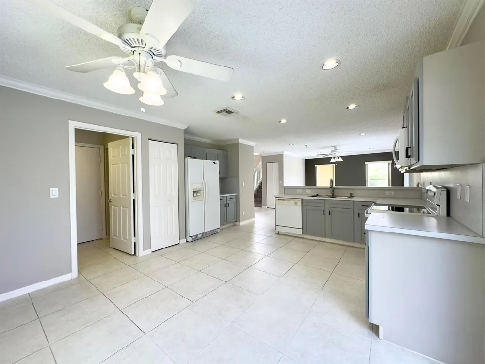 1118 Fosters Mill Drive Boynton Beach, FL 33436