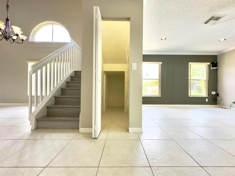 1118 Fosters Mill Drive Boynton Beach, FL 33436