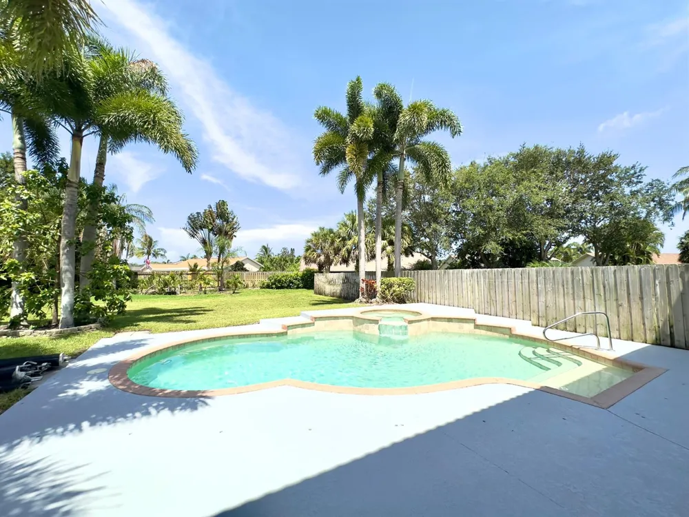 1118 Fosters Mill Drive Boynton Beach, FL 33436
