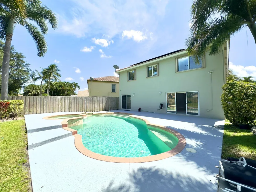 1118 Fosters Mill Drive Boynton Beach, FL 33436