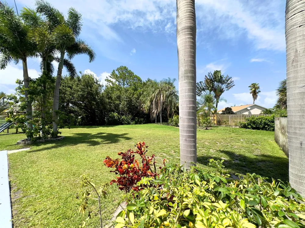 1118 Fosters Mill Drive Boynton Beach, FL 33436