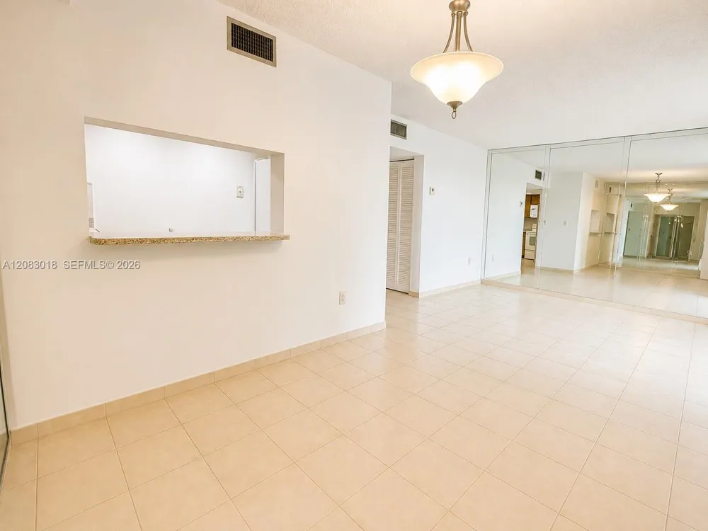 11780 SW 18th St #307-2 Miami, FL 33175