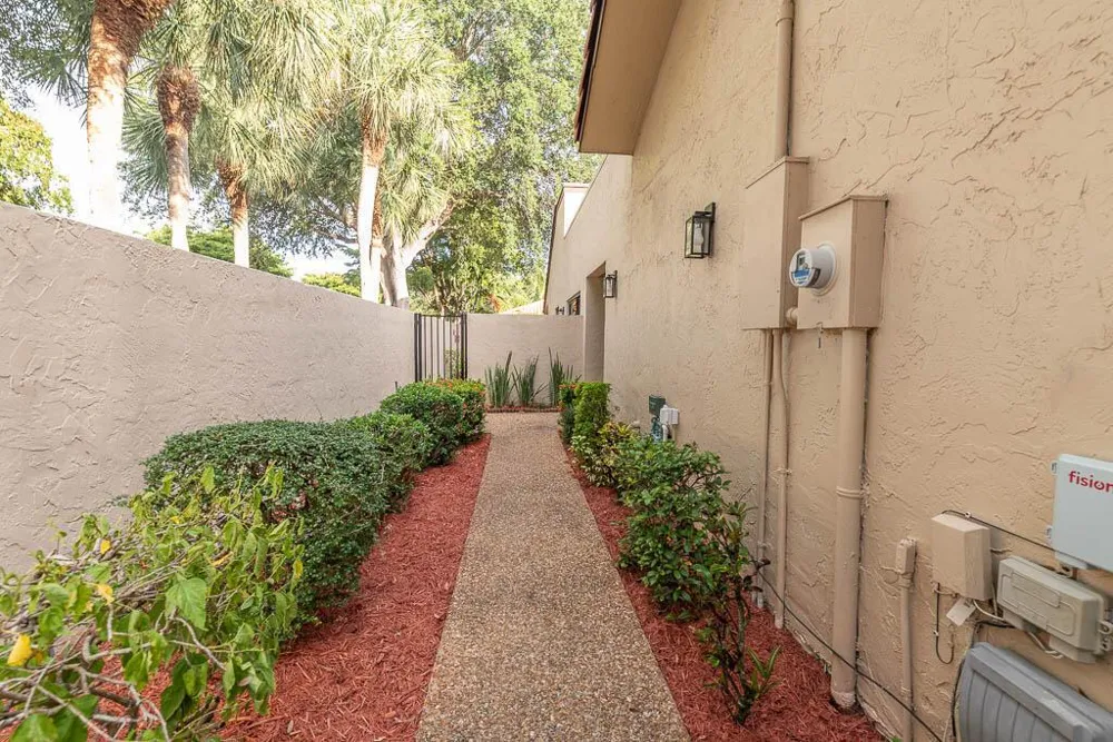 6876 PALMAR COURT Boca Raton, FL 33433
