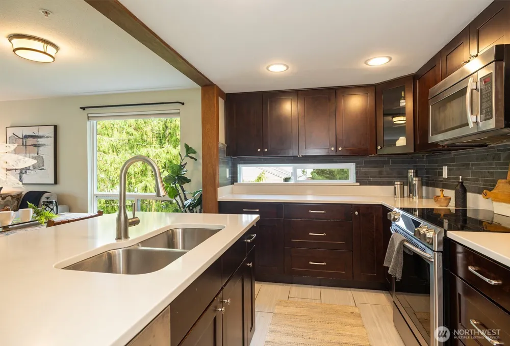 823 161st Place #302 Seattle, WA 98133