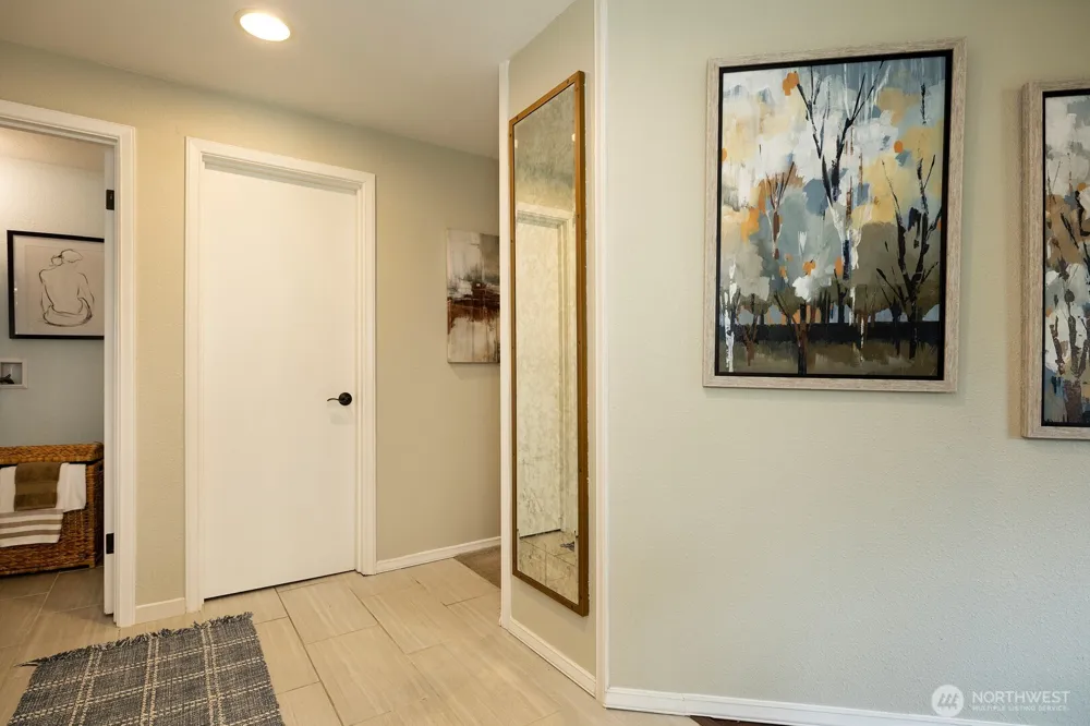 823 161st Place #302 Seattle, WA 98133