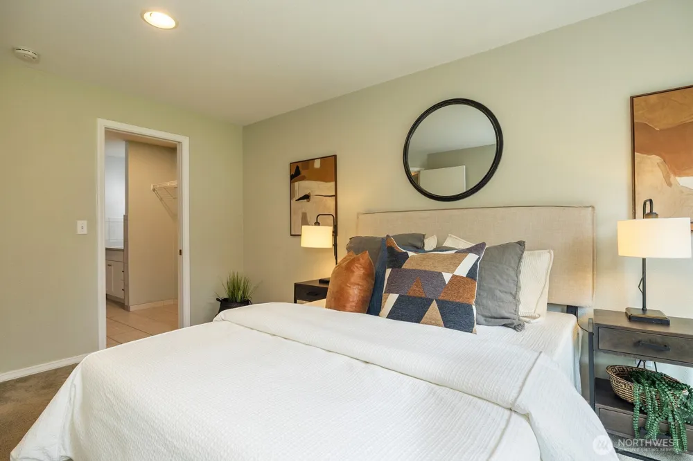 823 161st Place #302 Seattle, WA 98133