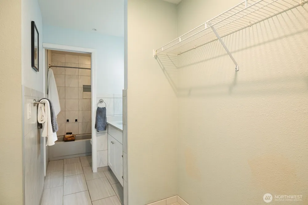 823 161st Place #302 Seattle, WA 98133
