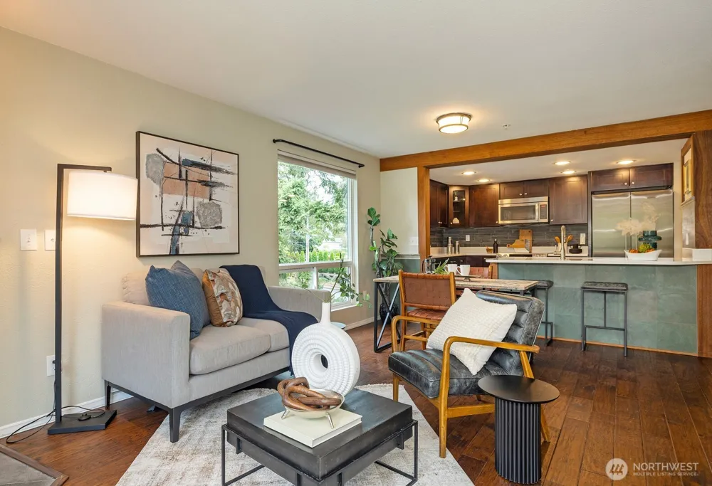 823 161st Place #302 Seattle, WA 98133