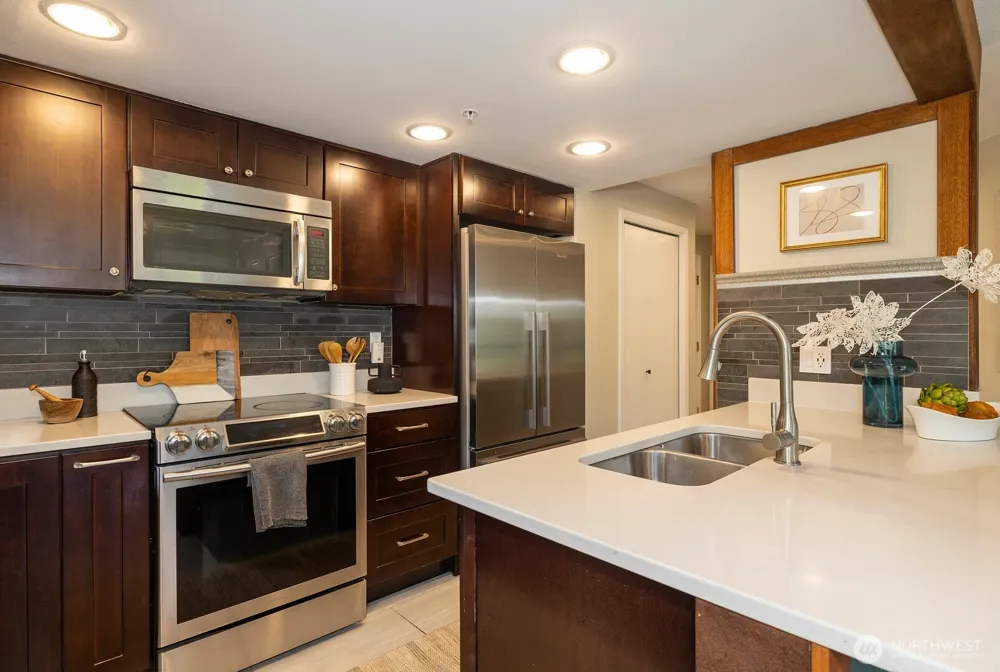 823 161st Place #302 Seattle, WA 98133