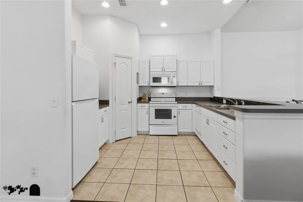 742 TUSCAN HILLS BOULEVARD Davenport, FL 33897