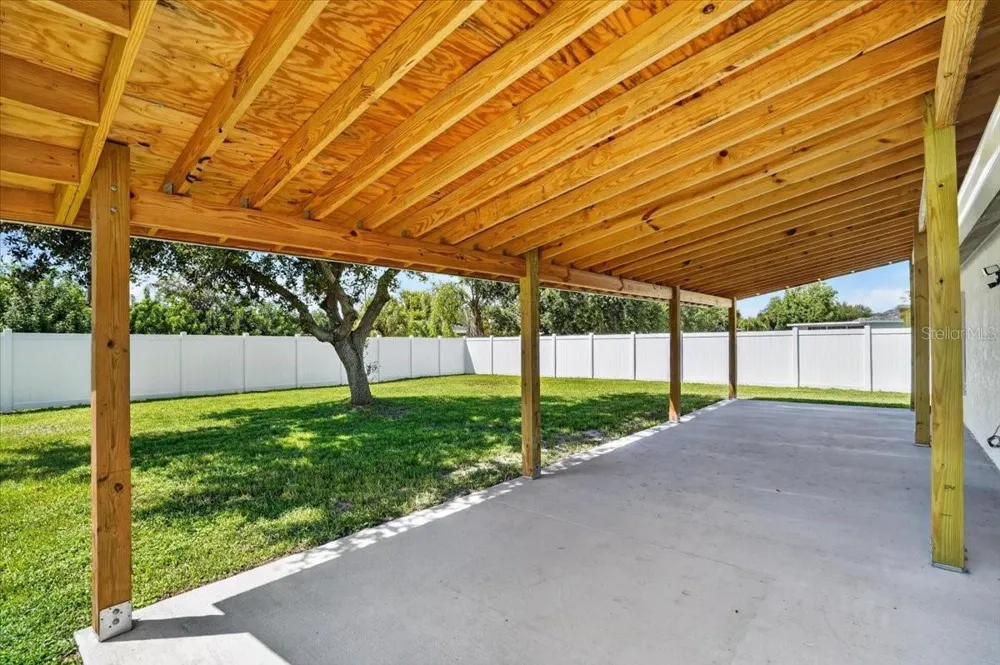 5815 33RD DRIVE E Palmetto, FL 34221